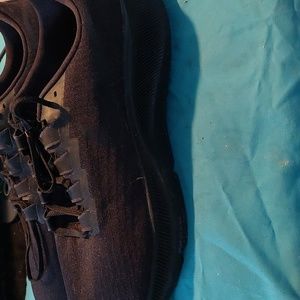 Nike zoom pegasus 37 size 16 black